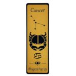 Marcador de livro com signo caranguejo cortado em papel dourado